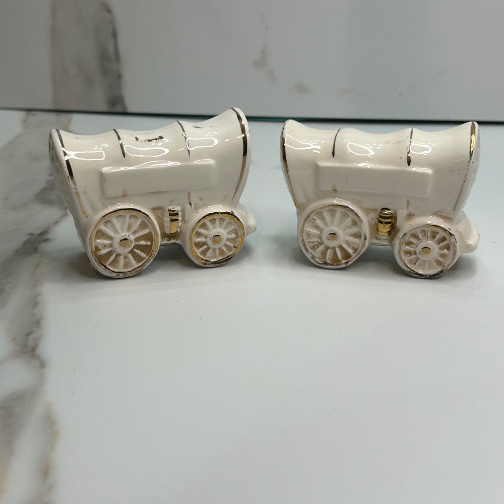 Vintage Capsco Japan Ceramic Covered Wagon Salt and Pepper Shakers White‎ Gold